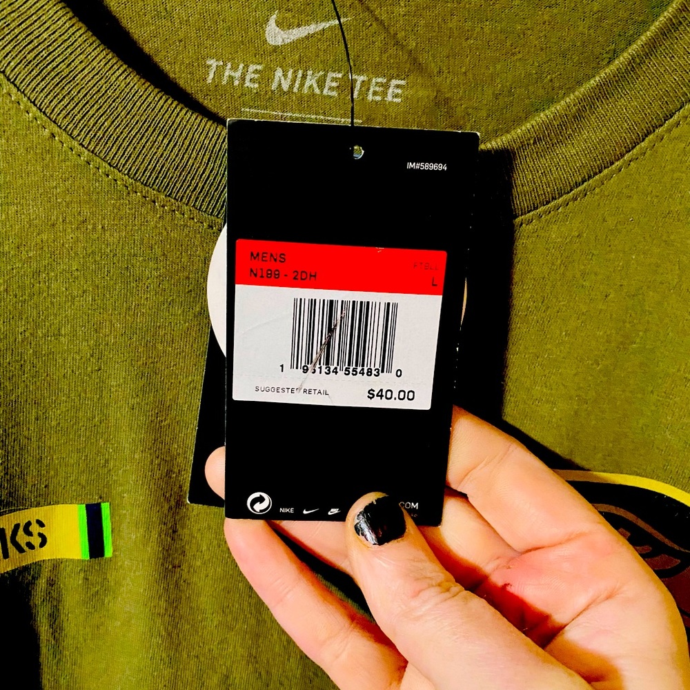 NWT Nike army green t-shirt size LG.Seattle Seahawks Russle Karrington Wilson #3